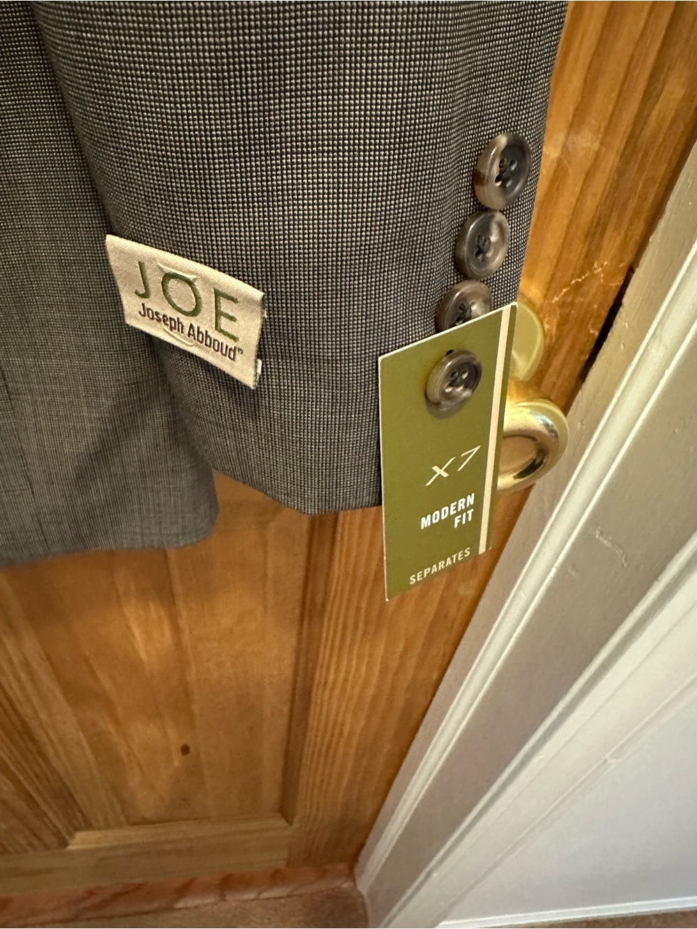 Joseph Abboud Men's Gray Two-Button Sport Coat - Picture 3 of 8